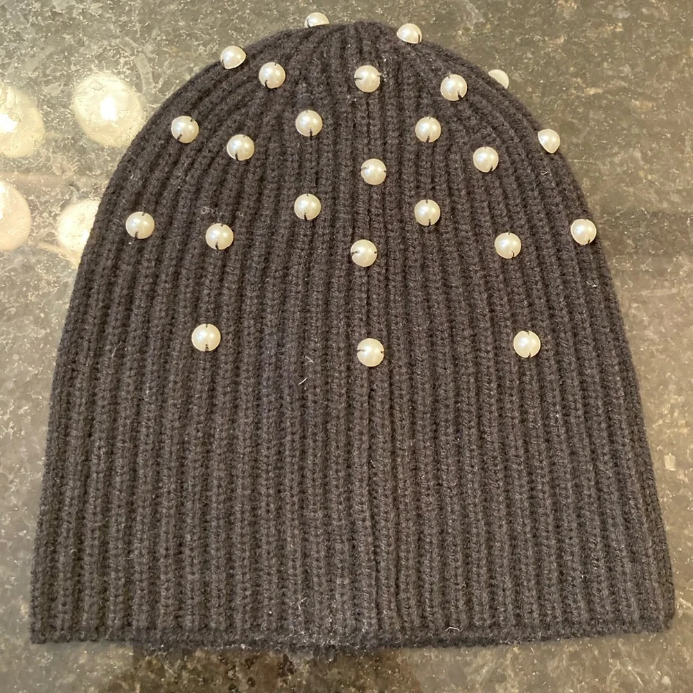 Kate Spade New York Black Beanie with Pearl Accents - Picture 1 of 2